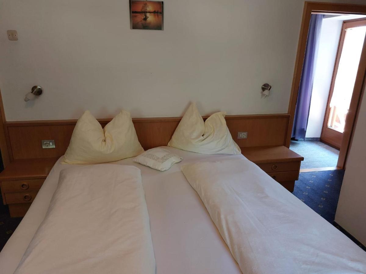 Moarhof Hotell Meltina Exteriör bild