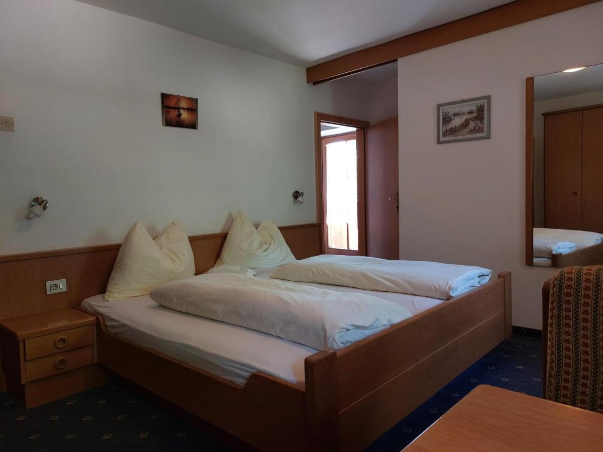 Moarhof Hotell Meltina Exteriör bild
